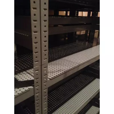 Виробництво металевих стелажів